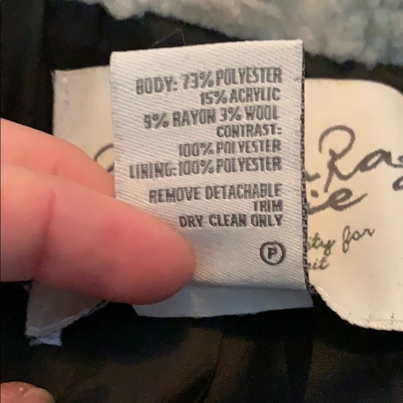 American Rags Vest - Picture 7 of 7